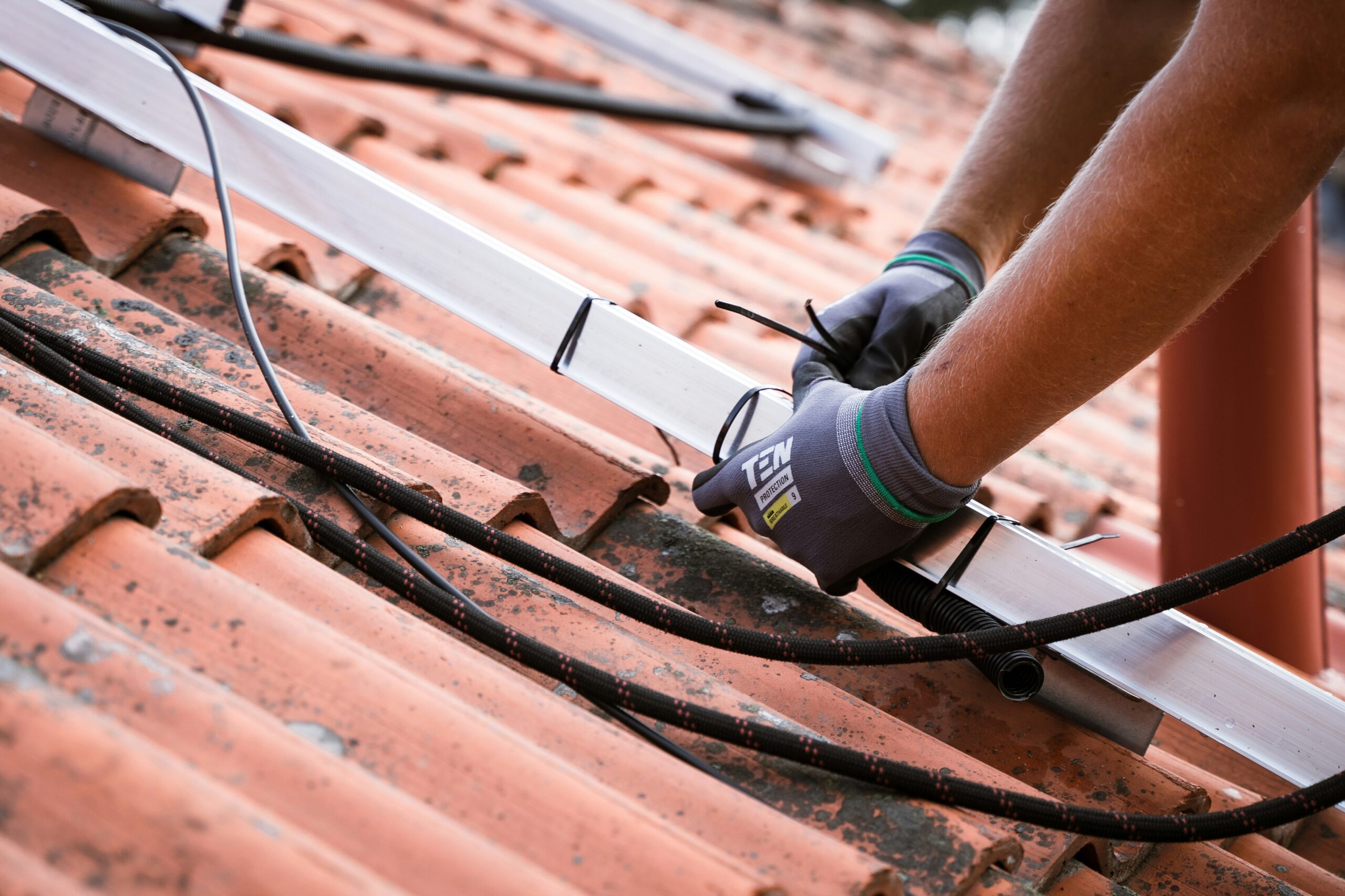 Roof replacment tiles